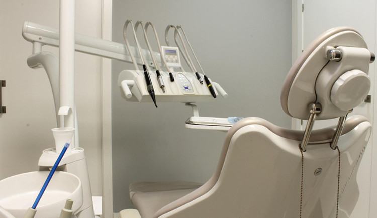 Centrum zubní péče v Šumperku kraj nepodpoří. Jsou horší oblasti, zdůvodnil náměstek
