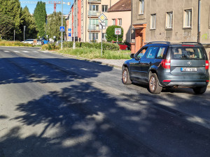 VIDEO: Houpačka na Polské. Olomouc reklamuje zvlněnou silnici po rekonstrukci plynovodu