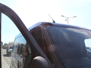 S dodávkou přímo do zmrzlinového stánku. Mladá řidička nezvládla jízdu v Přerově