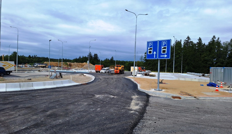ŘSD vyhlásilo tendr na stavbu odpočívadla na D11 u Jaroměře za 690 milionů