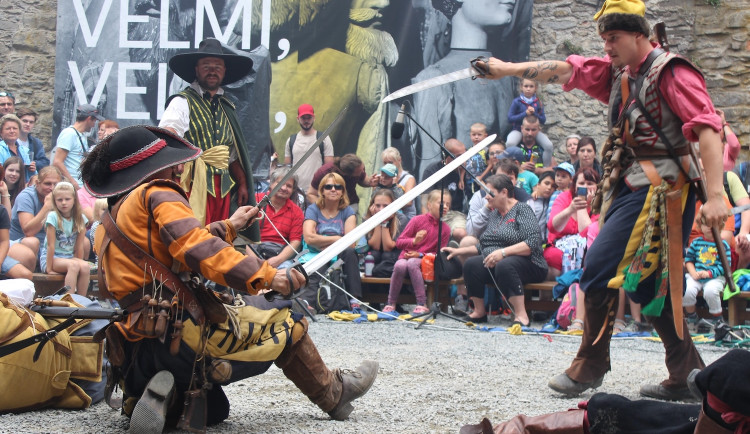 Zažijte hrad Sovinec v temné době třicetileté války