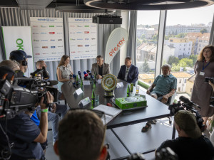 FOTOGALERIE: Aplaus pro Lindu. Vítězce Wimbledonu děkovalo v Přerově plné náměstí