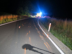Mladý řidič převrátil po půlnoci na Šumpersku auto na střechu. Měl v sobě pervitin