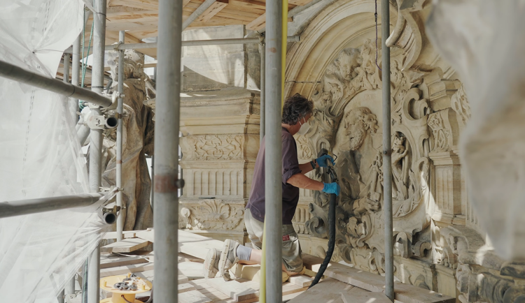 Barokní skvost rozzáří centrum Olomouce. Obnova Sloupu Nejsvětější Trojice míří do finiše