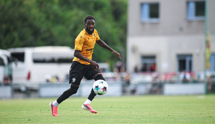 Alexis Alegue opouští po třech letech fotbalový Jablonec, přestupuje do Artisu Brno