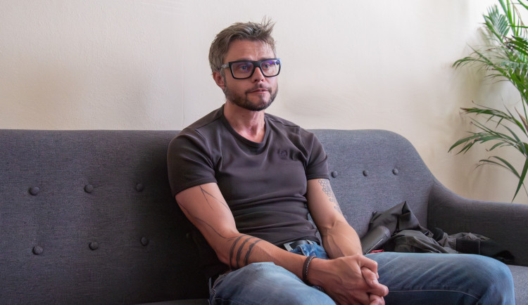 Těžký zápal plic a sepse, během pár hodin byl mladý muž z Přerovska v bezvědomí a bojoval o život