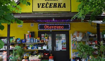 Hlodavci i špína. Inspekce stopla výrobu závitků ve večerce v Raspenavě