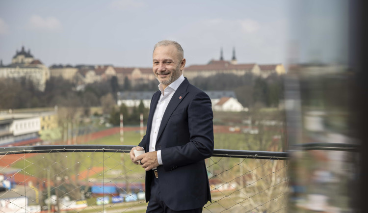 Olomoucký podnikatel Morávek měl vážnou nehodu. Je po operaci