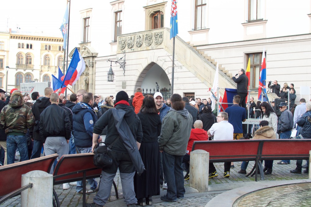 Demonstrace na Horním náměstí