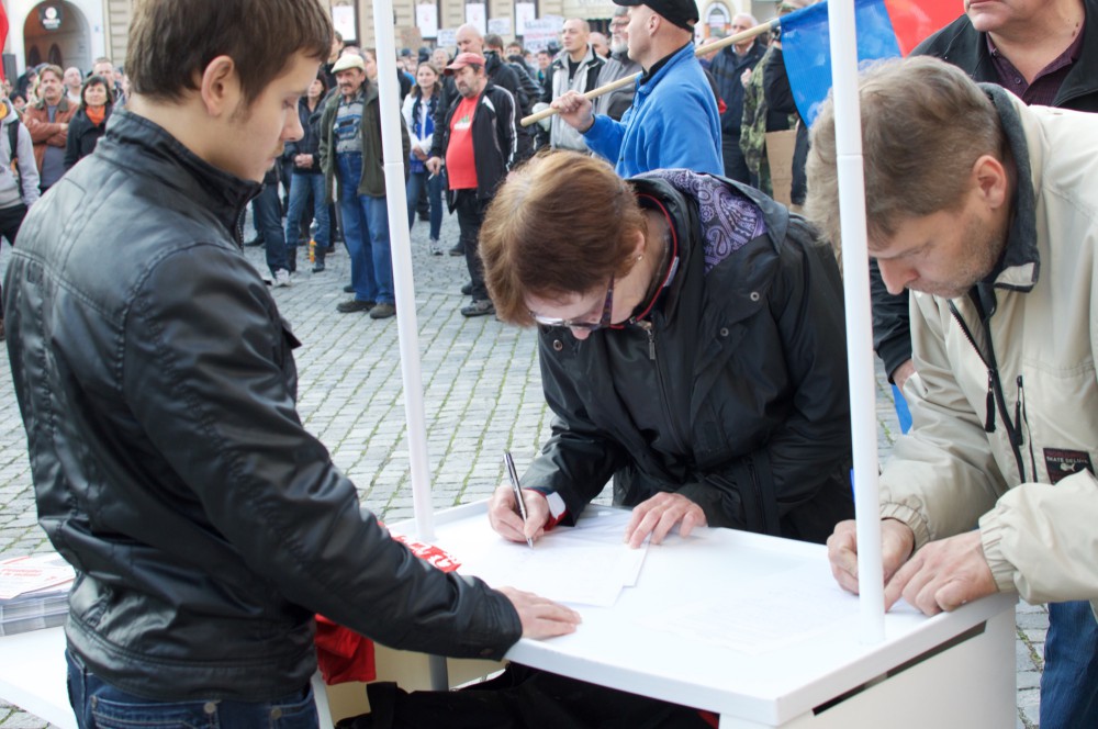 Demonstrace na Horním náměstí