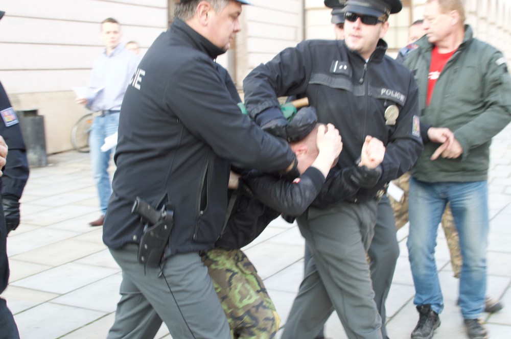 Demonstrace na Horním náměstí