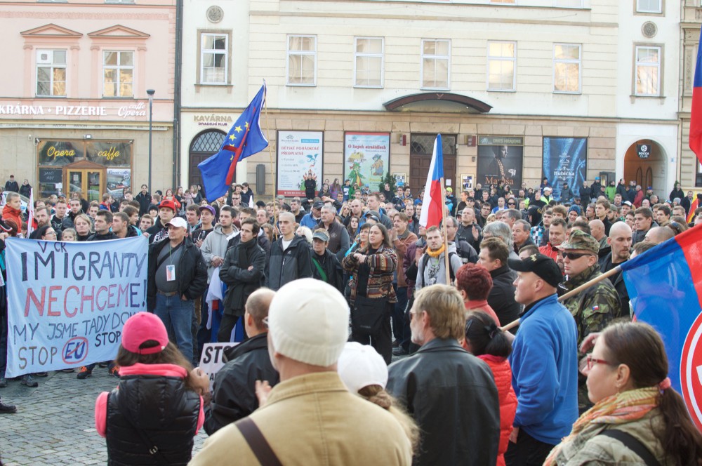 Demonstrace na Horním náměstí