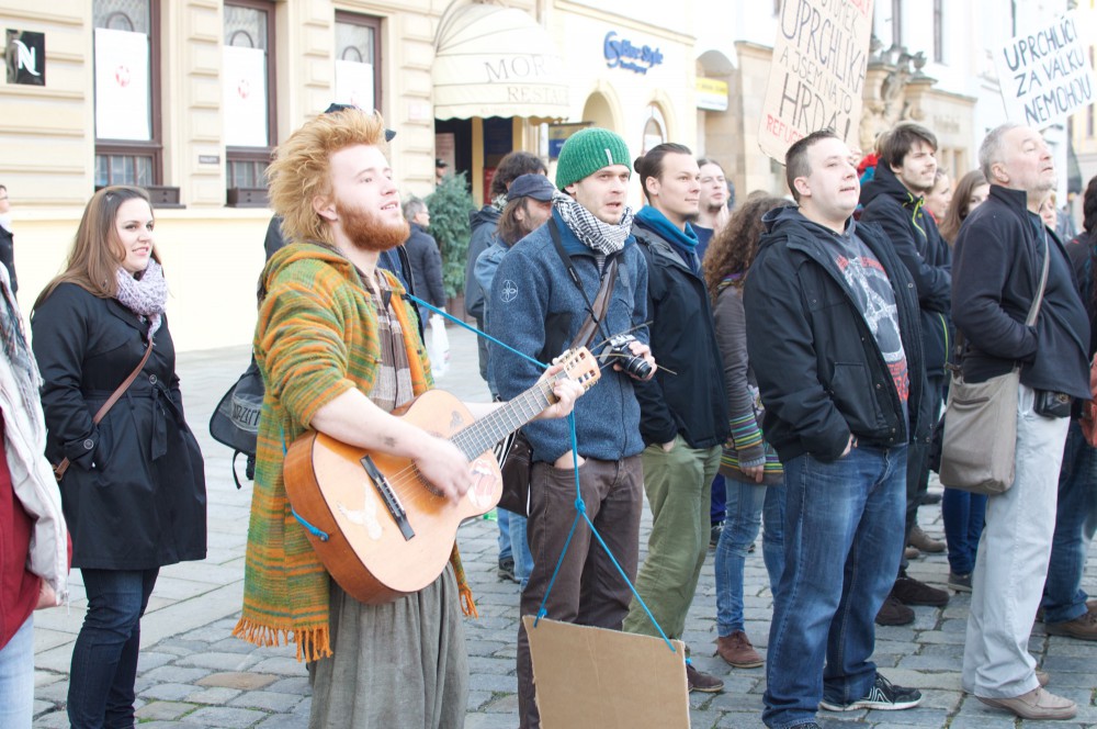 Demonstrace na Horním náměstí