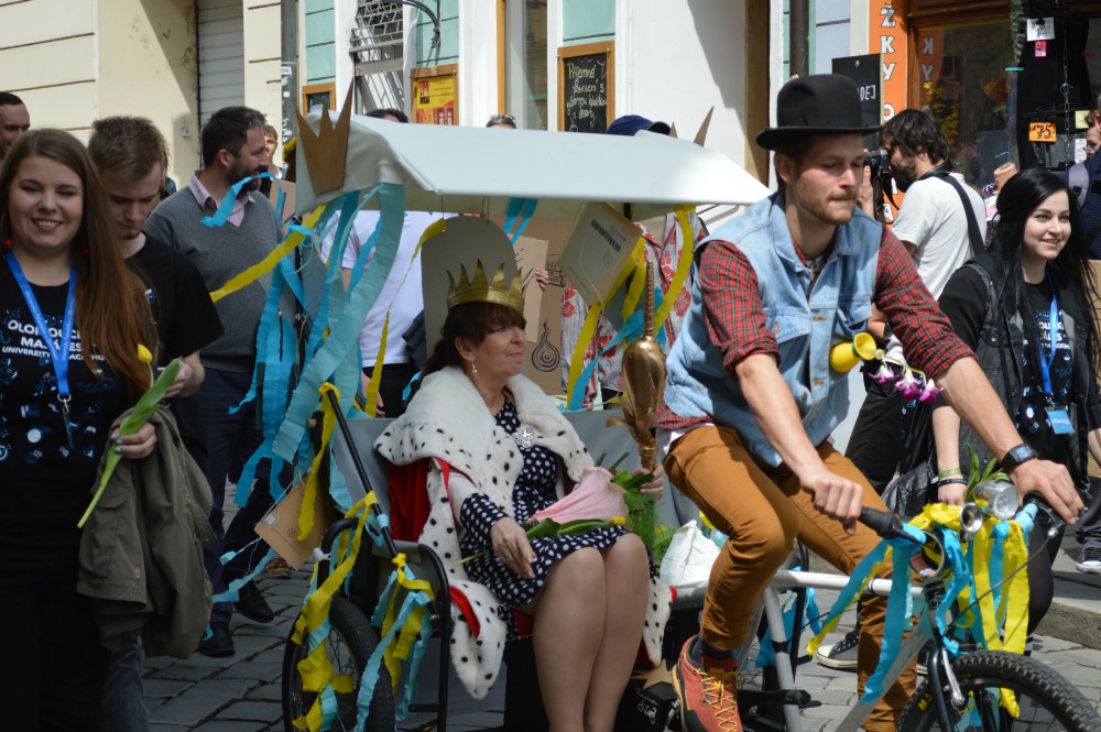 FOTOGALERIE: "Marek Eben" korunoval královnu Majálesu na Dolním náměstí