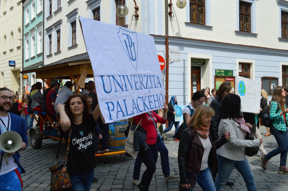 FOTOGALERIE: "Marek Eben" korunoval královnu Majálesu na Dolním náměstí