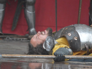 FOTOGALERIE: Na Helfštýně řinčí meče, koná se tam Festival vojenské historie