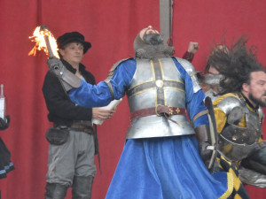 FOTOGALERIE: Na Helfštýně řinčí meče, koná se tam Festival vojenské historie