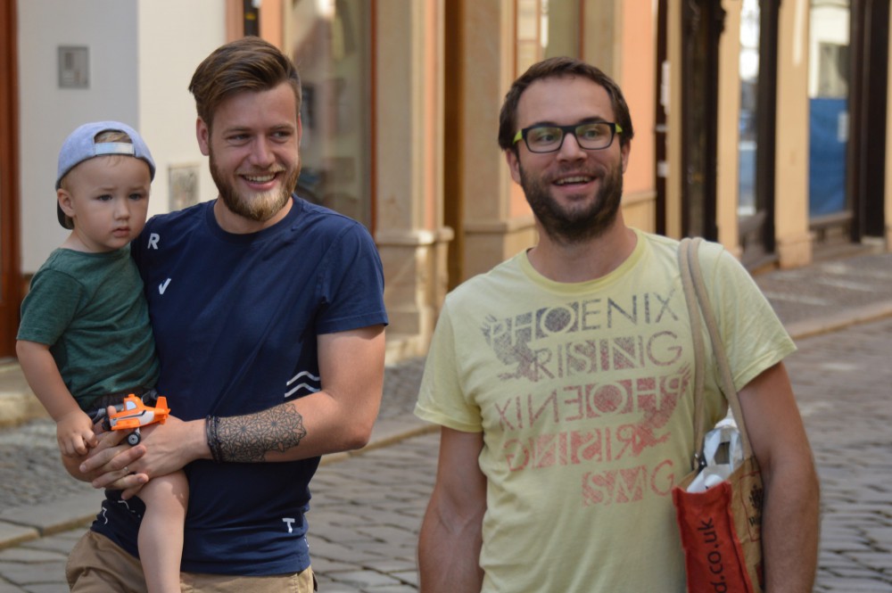 FOTOGALERIE: Proluka ve Ztracené ožila. Desítky lidí tam za krásného počasí posnídaly pod širým nebem