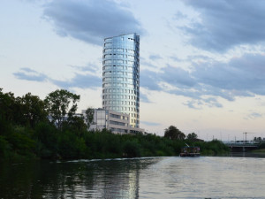 FOTOREPORT: Po Moravě už budou jezdit dvě vyhlídkové lodě. Projeli jsme se novou lodí Šimona Pelikána