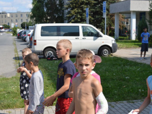 FOTO: Děti z olomouckého dětského domova se svezly v luxusních autech