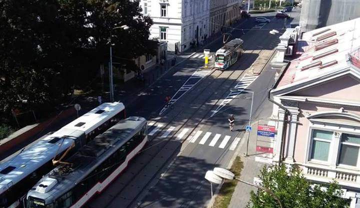 FOTOGALERIE: Policie uzavřela budovu Namiro v centru Olomouce kvůli podezřelému kufříku