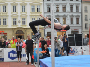 FOTOGALERIE: Dvanáctý ročník Hanácké laťky na Horním náměstí tentokrát Bába nevyhrál