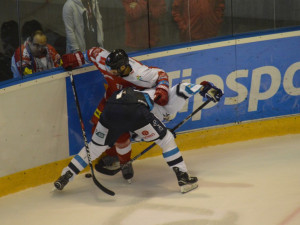 FOTOGALERIE: Olomoučtí hokejisté rozstříleli Piráty z Chomutova 5:2