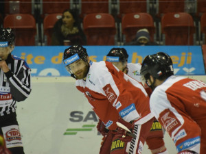 FOTOGALERIE: Kohouti ovládli dohrávku 23. kola, doma si poradili v prodloužení s Pardubicemi