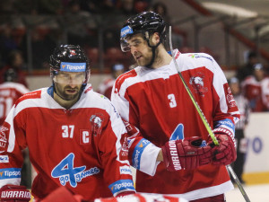 Kohouti nastříleli Kometě sedm gólů a stále živí naději na nejlepší šestku