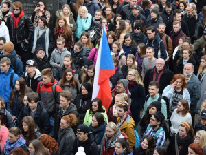 Studenti v Olomouci demonstrovali za ústavní hodnoty