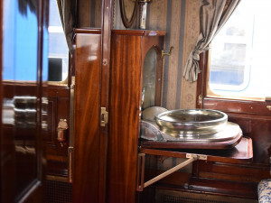 FOTO/VIDEO: Prezidentský vlak je v Olomouci, podívejte se do jeho útrob