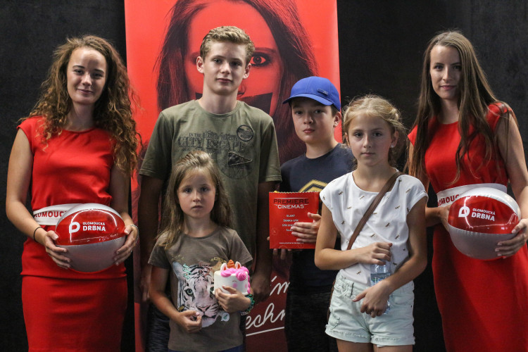 FOTOGALERIE: Vyfotili jste se v Premiere Cinemas s Olomouckou Drbnou? Tady jsou fotky