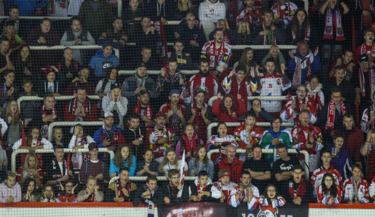 FOTOGALERIE: Mora byla Kometě rovnocenným soupeřem, padla s ní až v nájezdech