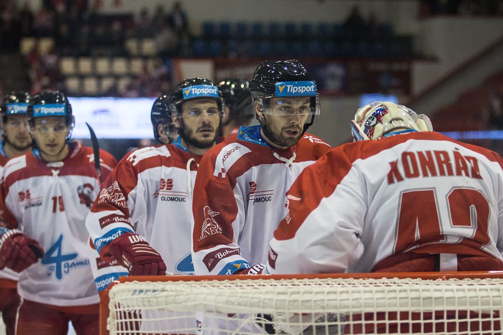 Čtvrtá prohra Kohoutů v řadě. Olomouc podlehla Třinci 3:6