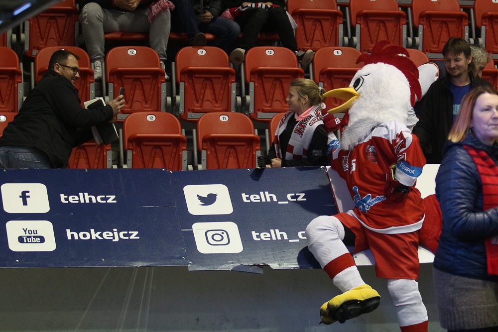 Čtvrtá prohra Kohoutů v řadě. Olomouc podlehla Třinci 3:6