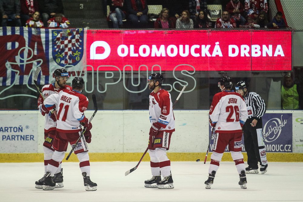 Čtvrtá prohra Kohoutů v řadě. Olomouc podlehla Třinci 3:6