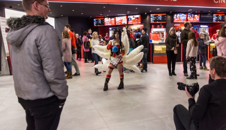 FOTOGALERIE: Šantovku dnes ovládly desítky cosplayerů. Podívejte se na nádherné masky!