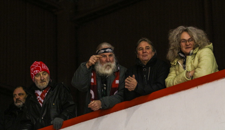 FOTOGALERIE: Výhra, kterou Mora potřebovala jak sůl. Doma porazila Chomutov 3:1