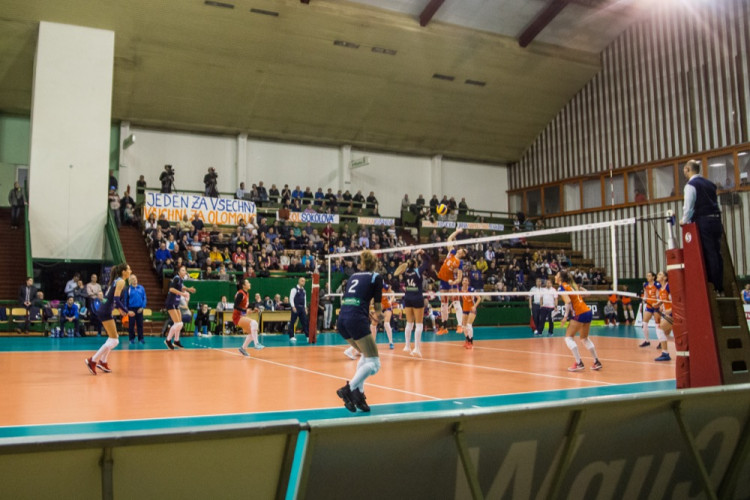 FOTOGALERIE: Olomoucké volejbalistky padly s Rumunkami v odvetném utkání Evropského poháru