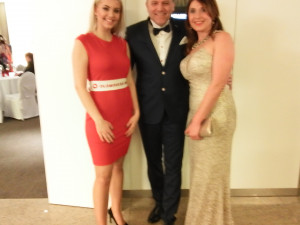 FOTOGALERIE: Dostali jste od Olomoucké Drbny na Olomouckém plese fotku na památku? Tady je webová galerie!