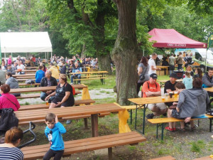 FOTOGALERIE: Jadrošův den byl ve znamení dobré muziky a pivních soutěží