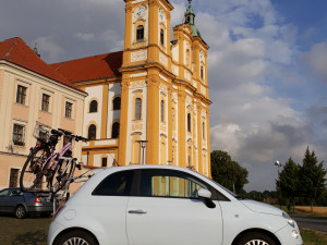 Letní soutěž o plecháček. Hlasujte!