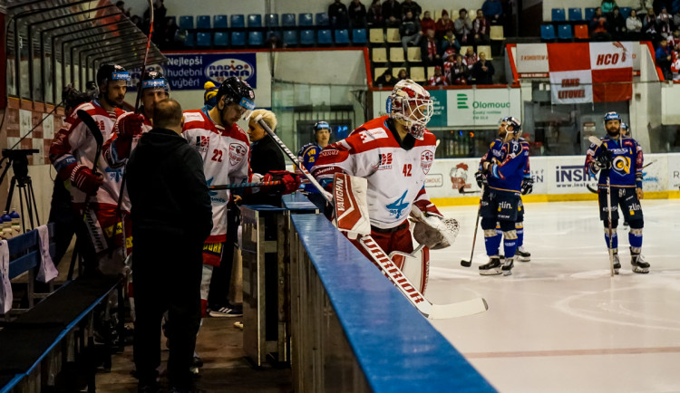 FOTOGALERIE: Hokejisté Olomouce v úvodním zápase předkola nadělili ševcům bůra! Takto vypadal zápas