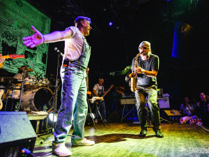 FOTOGALERIE: Monkey Business roztančili olomoucký Sklub. Poprvé od karantény