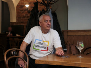 VOLBY 2021: Volební štáby koalice SPOLU a Piráti a Starostové v Olomouci