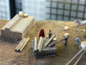 Zpěvačka Tarja Turunen rozdávala podpisy a ozdobila figurkami unikátní betlém