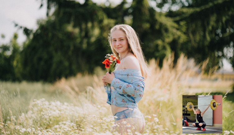 Živly v podání krásných vzpěraček