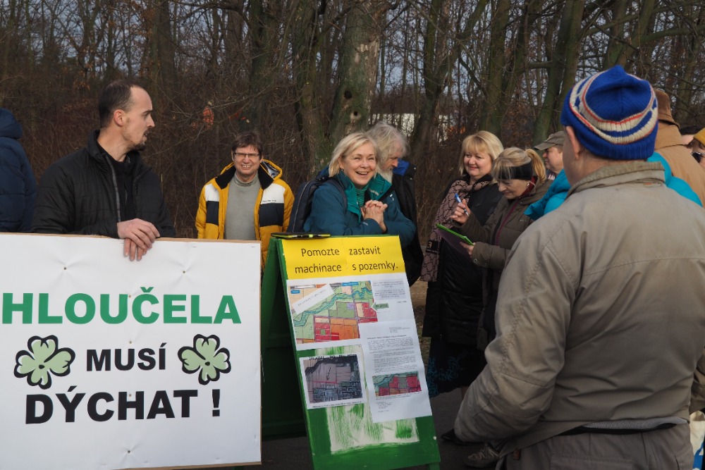 Více zeleně, méně betonu! Hloučela musí dýchat!
