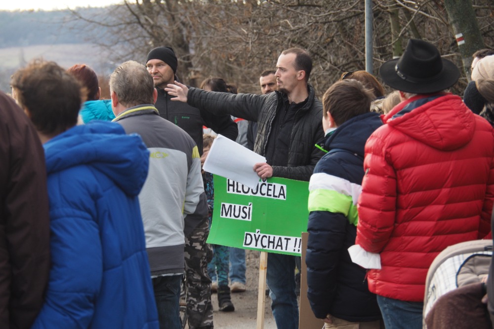 Více zeleně, méně betonu! Hloučela musí dýchat!