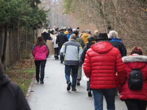 Více zeleně, méně betonu! Hloučela musí dýchat!